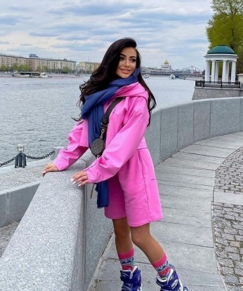 Со мной ты познаешь истинное наслаждение и страсть. 💋
Я обладаю нежными руками, умелыми губами и непревзойденной фигурой, которая вызывает желание. Встреча со мной – это настоящий коктейль из удовольствия и релаксации.
У меня есть немало способностей, которые помогут нам окунуться в мир наслаждения. Мы можем провести интимные моменты вдвоем или попробовать что-то новое, я люблю экспериментировать 😉
Мои услуги – это искусство, которым я владею как никто другой. Я обеспечу тебе незабываемое время, которое останется в твоей памяти надолго. 💫
У меня округлые формы, и наши встречи всегда проходят в уютной обстановке, где есть все условия для твоего комфорта. 🌟
Не веришь? Мои довольные клиенты оставляют только положительные отзывы, которые говорят сами за себя.
Я живу в Москве, поэтому наша ближайшая встреча будет именно здесь, в этом волшебном городе. 🌃
Приготовься к незабываемым эмоциям и безумному удовольствию – вместе мы окунемся в океан страсти. Я жду тебя, милый! 💕 Илария